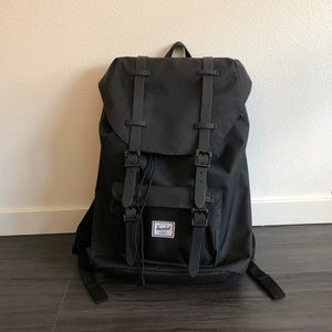 Herschel Little America Mid Volume Backpack